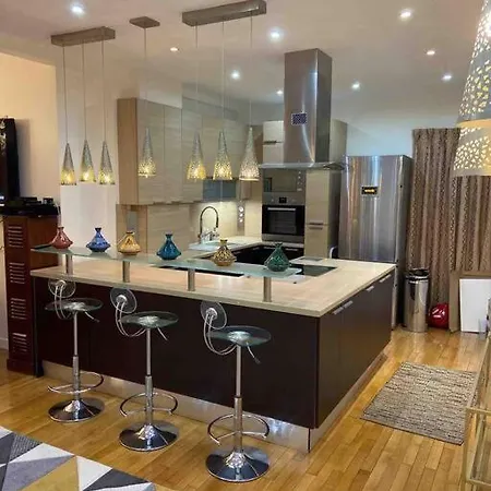 Spacious 2 Bedrooms 85 M2 Near Champs Elysees Ac * ヌイイ＝シュル＝セーヌ